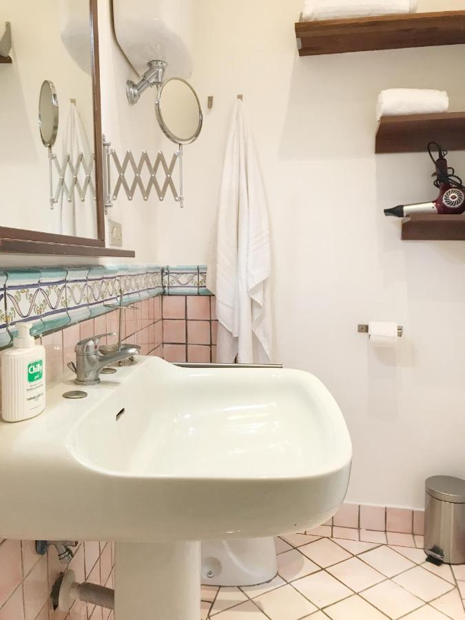 B&B La Corte Sant'Antimo ภายนอก รูปภาพ